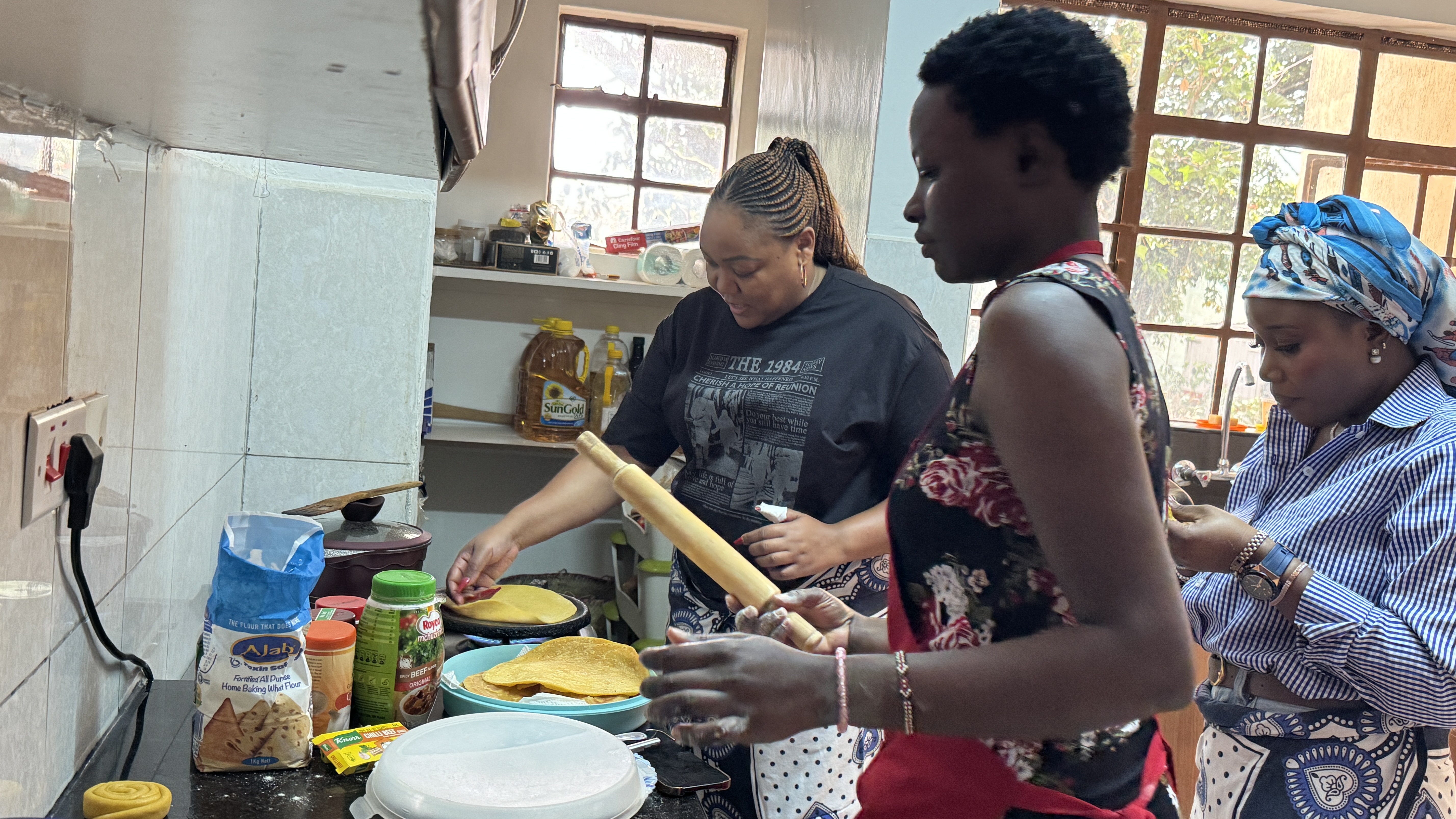 Traditional Foods Cooking Class and Local Market